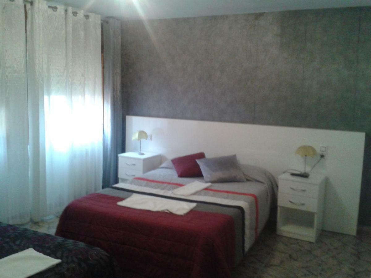 Hostal Texas 2 Fuentes de Ebro Eksteriør billede